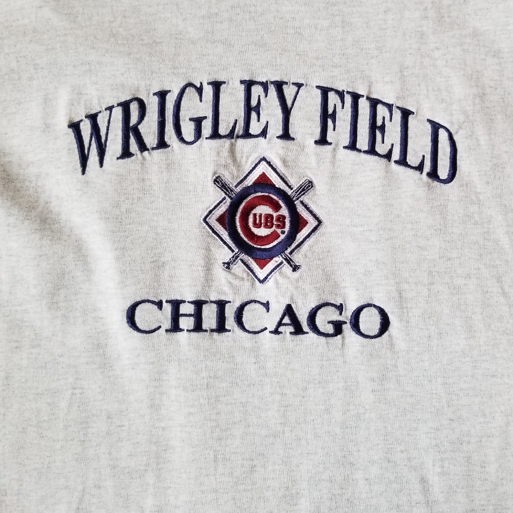 VTG 1990's Wrigley Field Chicago Cubs t-shirt